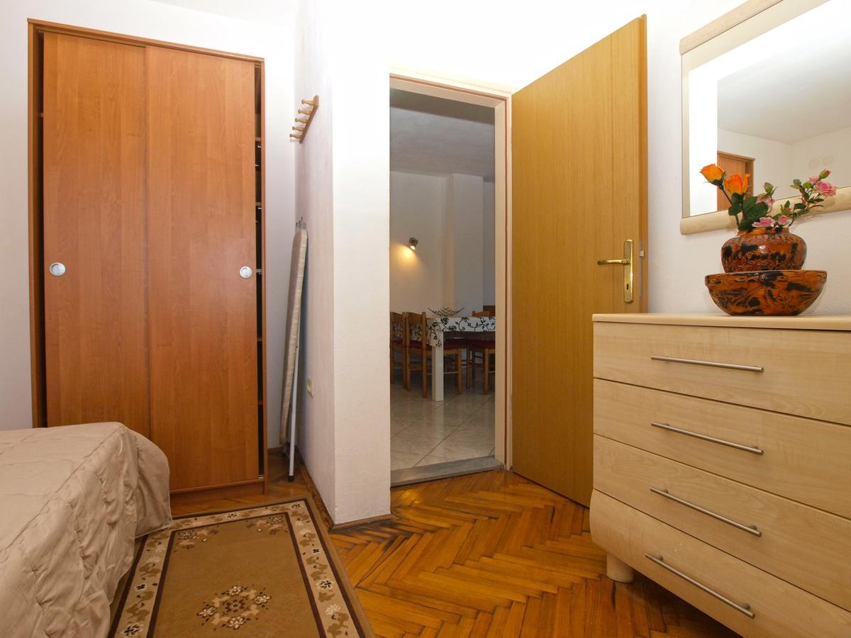 Apartments Mladen 1588 Pula Ngoại thất bức ảnh