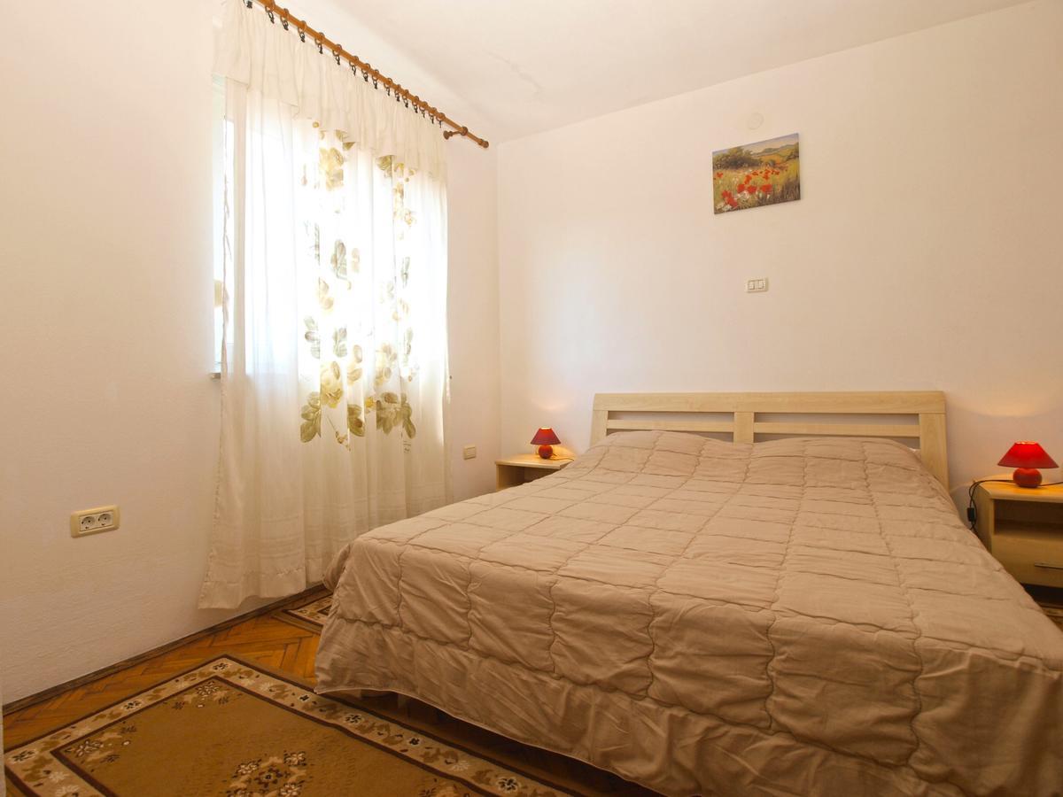 Apartments Mladen 1588 Pula Ngoại thất bức ảnh